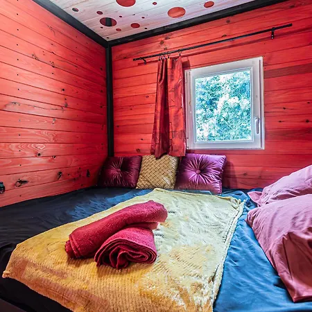 Kamp alanı La Pangee Roulottes Hebergements Insolites