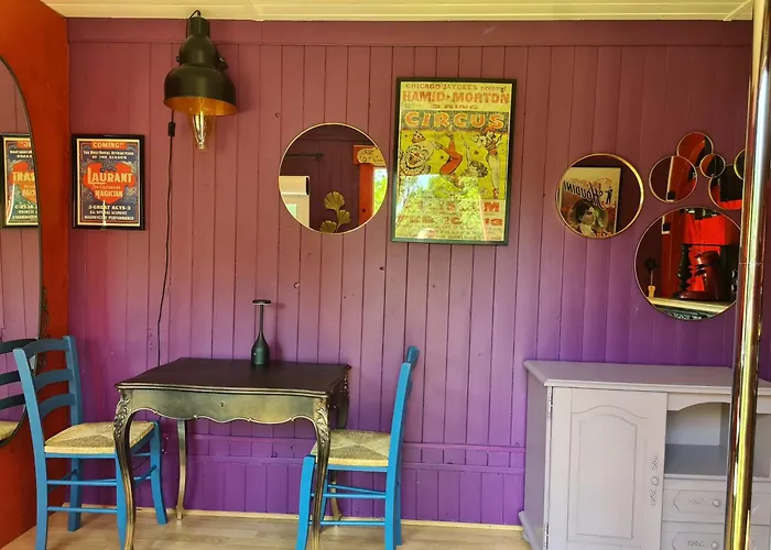 Kemping La Pangee Roulottes Hebergements Insolites